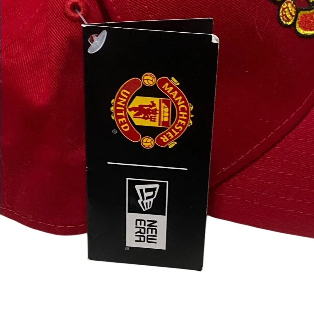 N/A red cap